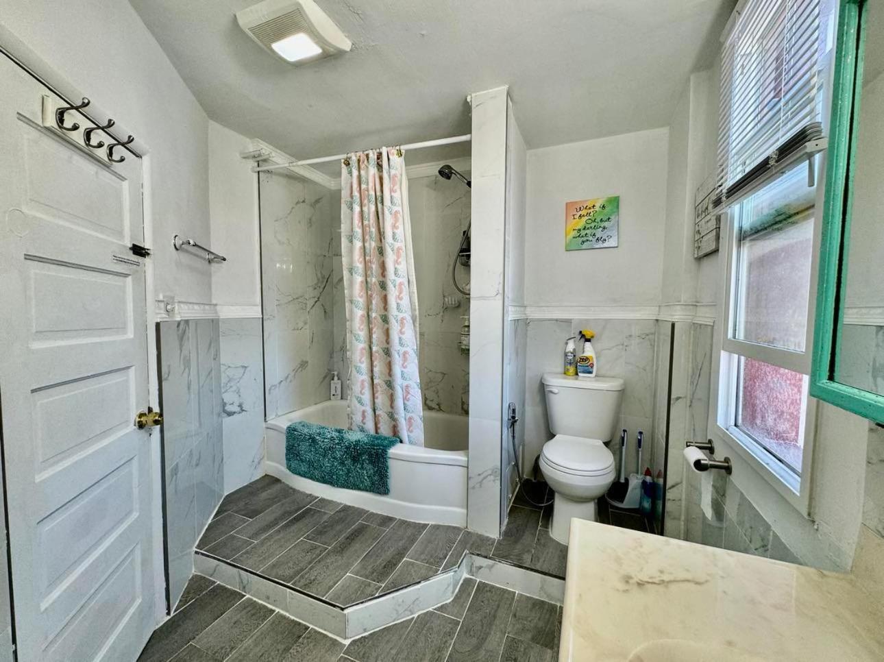 Private Room With Two Twin Beds Air Conditioning And Shared Bathrooms Located Near Seatac Airport And Downtown Seattle Extérieur photo