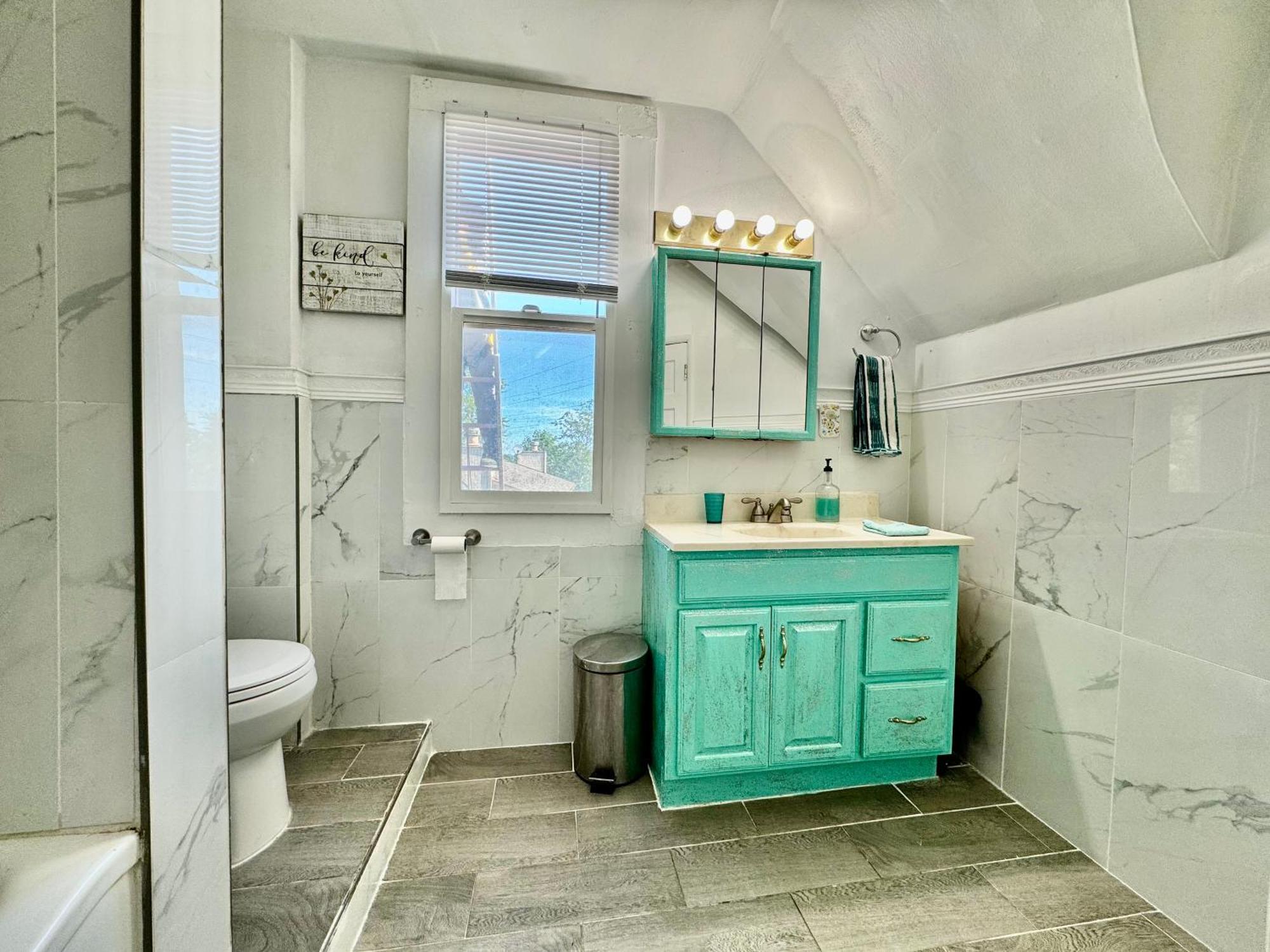 Private Room With Two Twin Beds Air Conditioning And Shared Bathrooms Located Near Seatac Airport And Downtown Seattle Extérieur photo