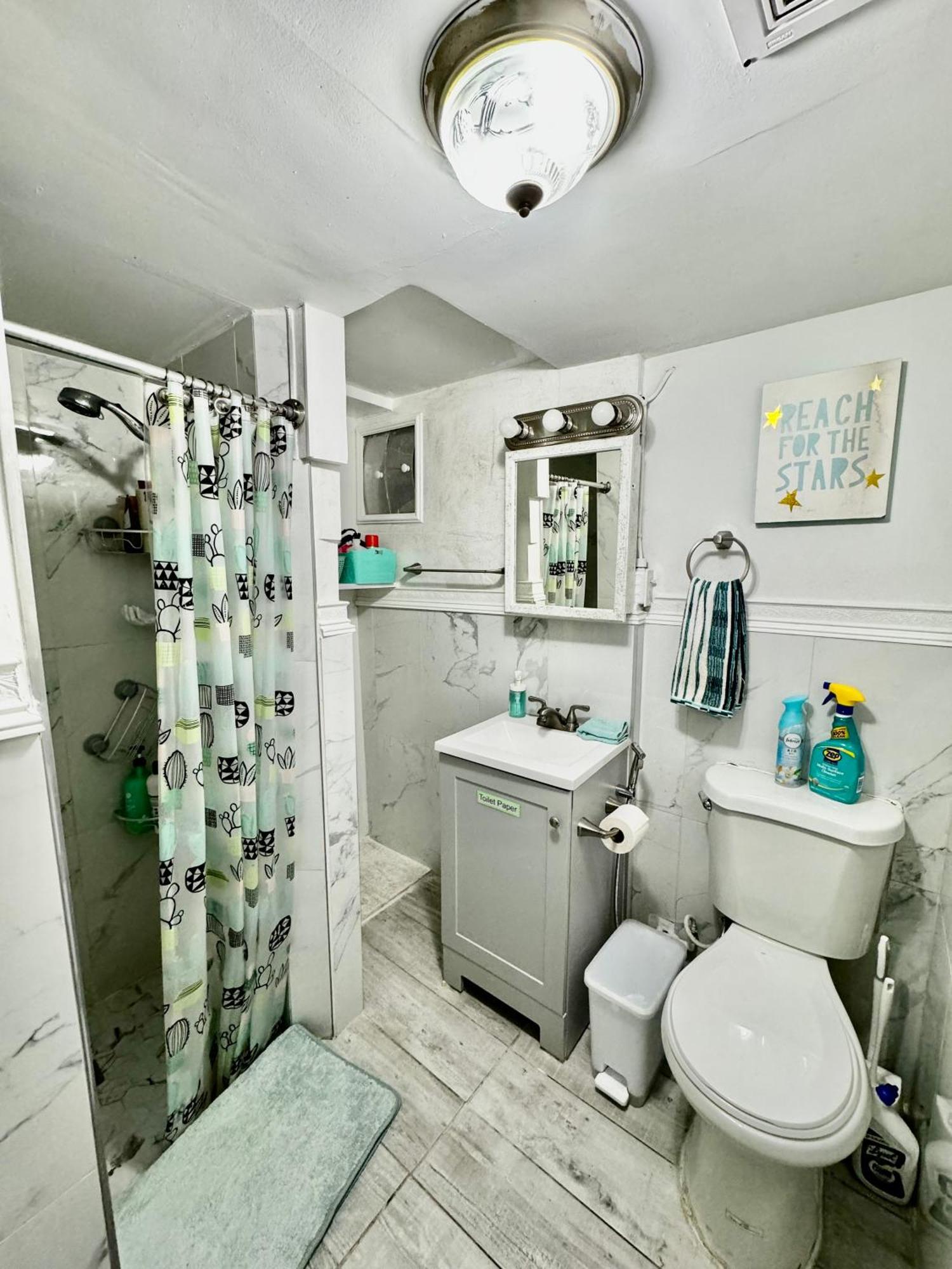Private Room With Two Twin Beds Air Conditioning And Shared Bathrooms Located Near Seatac Airport And Downtown Seattle Extérieur photo