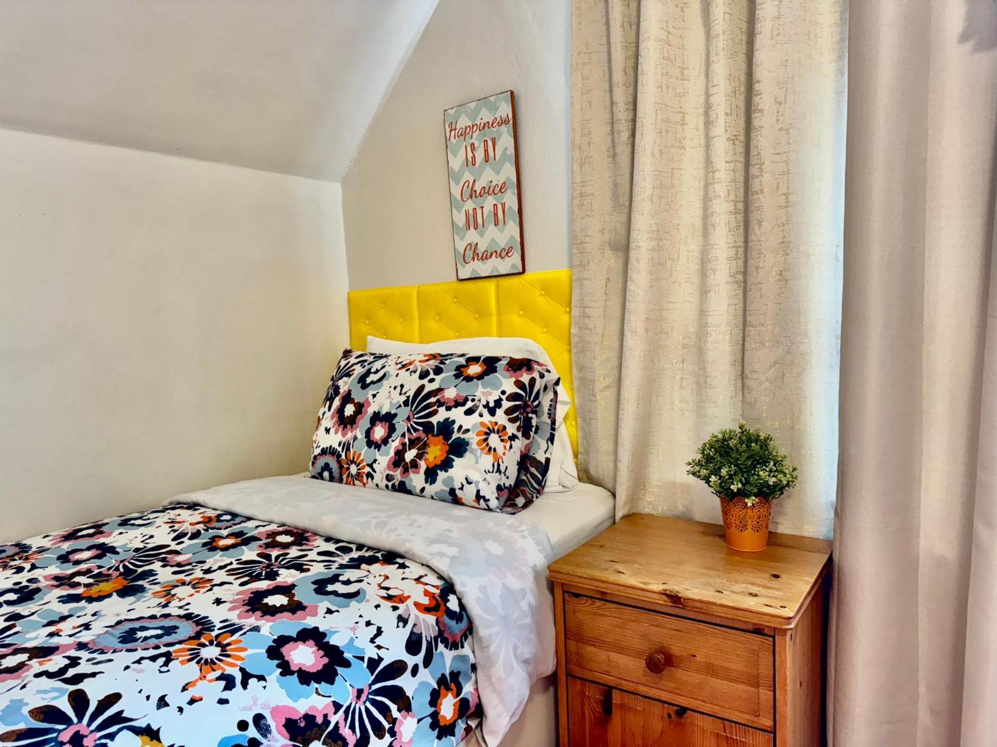 Private Room With Two Twin Beds Air Conditioning And Shared Bathrooms Located Near Seatac Airport And Downtown Seattle Extérieur photo